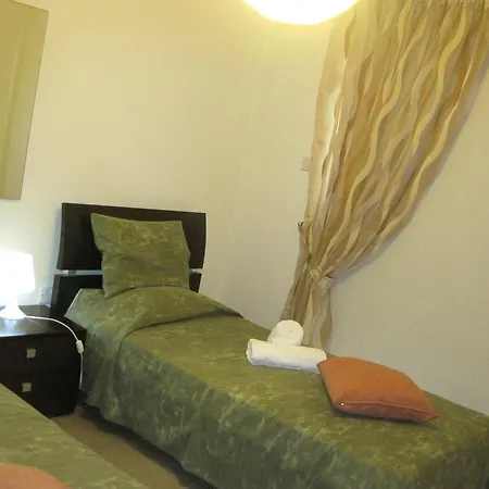 Polyxenia Isaak Heaven Pernera