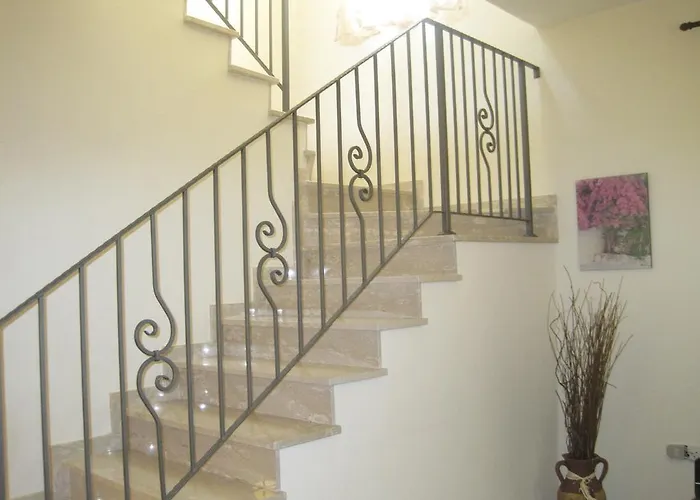 Polyxenia Isaak Heaven Pernera * 普罗塔拉斯