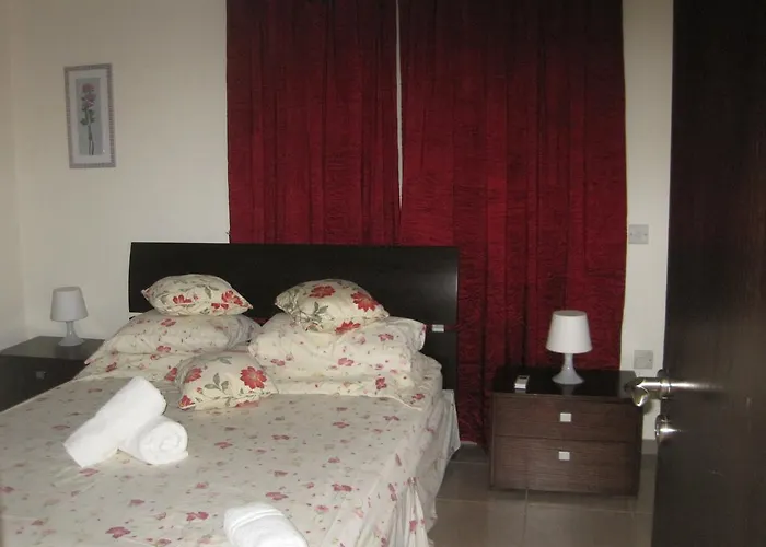 Polyxenia Isaak Heaven Pernera *