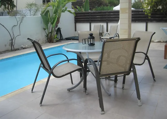 Polyxenia Isaak Heaven Pernera 别墅 *