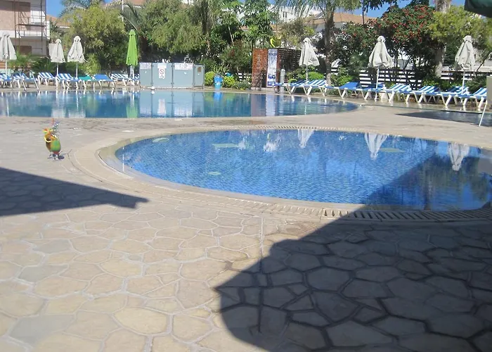 别墅 Polyxenia Isaak Heaven Pernera