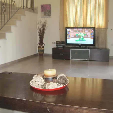 וילה Polyxenia Isaak Heaven Pernera פרוטאראס