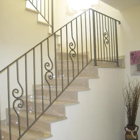 Polyxenia Isaak Heaven Pernera * Protaras