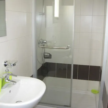 Polyxenia Isaak Heaven Pernera פרוטאראס