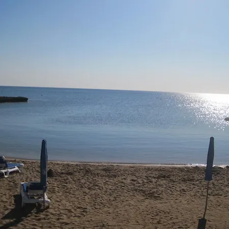 Polyxenia Isaak Heaven Pernera Villa *