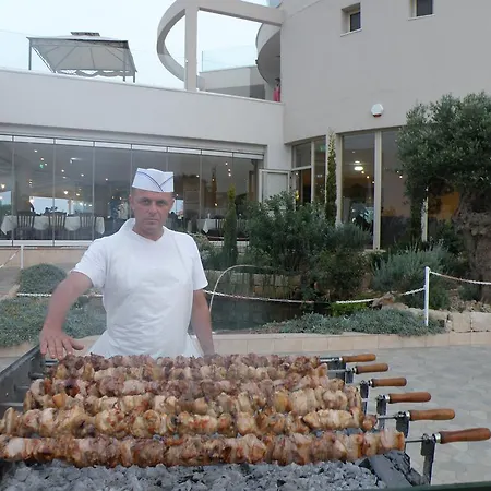 Polyxenia Isaak Heaven Pernera פרוטאראס