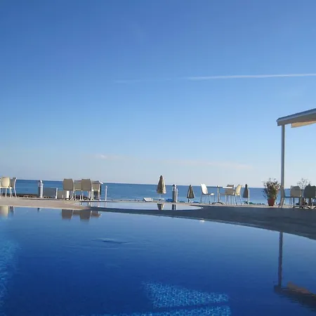 Polyxenia Isaak Heaven Pernera