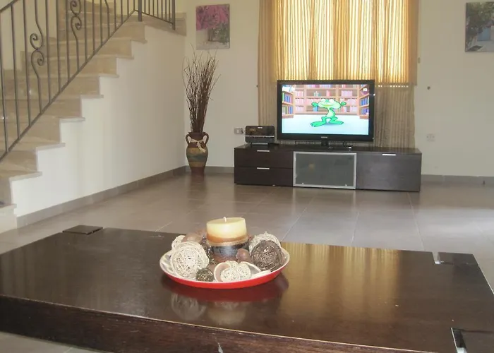 Villa Polyxenia Isaak Heaven Pernera Protaras