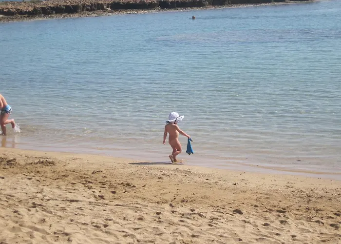 Polyxenia Isaak Heaven Pernera Protaras