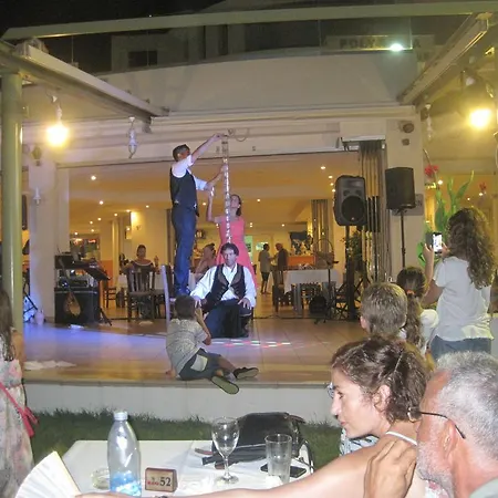 Polyxenia Isaak Heaven Pernera Villa