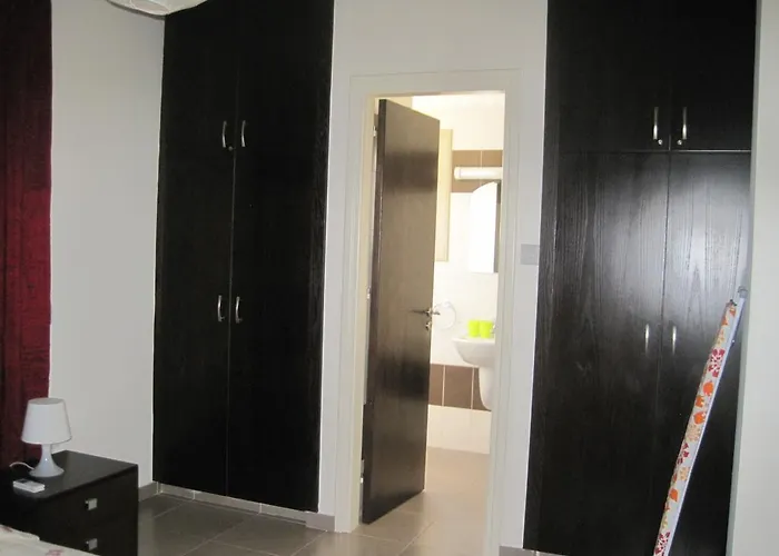 Polyxenia Isaak Heaven Pernera Villa